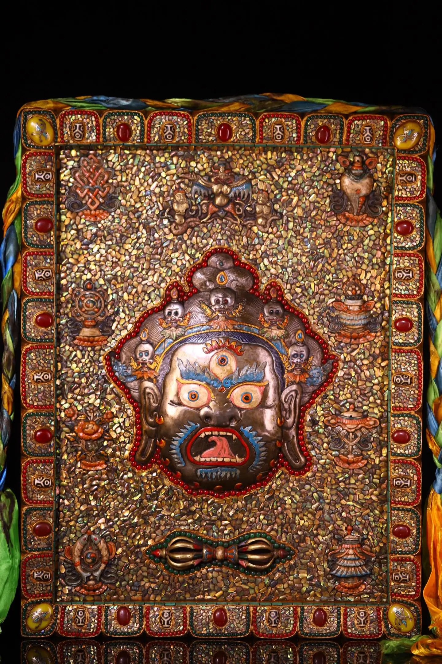 Old Tiantie Painted Mosaic Gem gZi Beads Shell Lucky Eight Treasures Mahakala Buddha Head Thangka hanging panel Wenfang