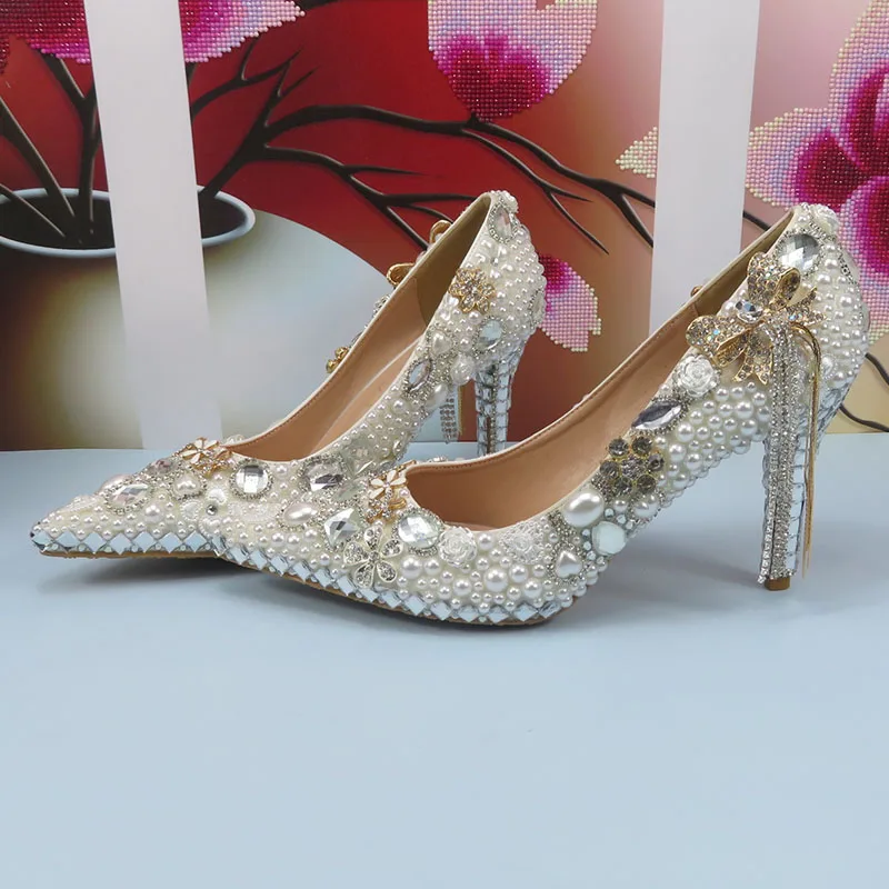 Nuevo estilo, zapatos de boda de cristal de lujo, moda para mujer, zapatos de vestir de fiesta de tacón fino para mujer, zapatos de tacón alto con punta estrecha, hechos a mano con perlas