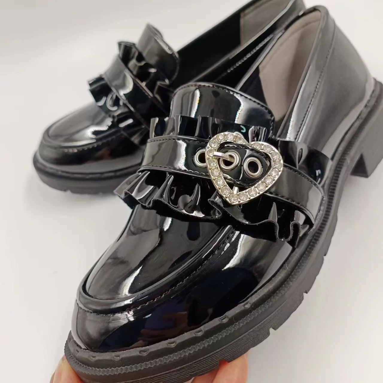 Japanese Sweet College Style JK Uniform Shoes Round Toe Mid Heel Pleated Love Rhinestone Black Leather Shoes for Women