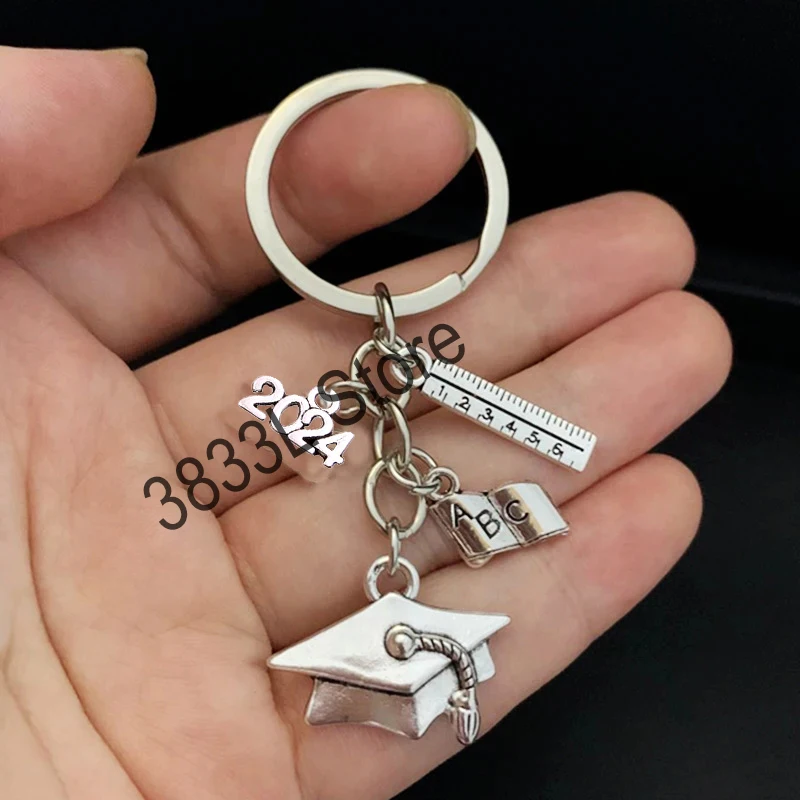 2024/Graduation Ceremony Keychain Graduation Certificate Graduation Souvenir Bachelor Hat Class Badge Keychain