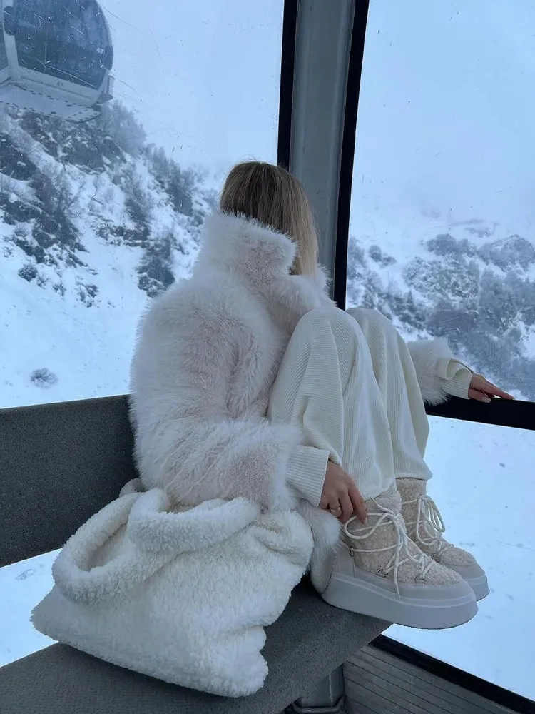 ตุ๊กตาสีขาวFaux Fur Cropped Jacket 2025 อินเทรนด์Big Lapelคอยาวแขนยาวหลวมเสื้อChicฤดูหนาวใหม่เดินทางStreetwear