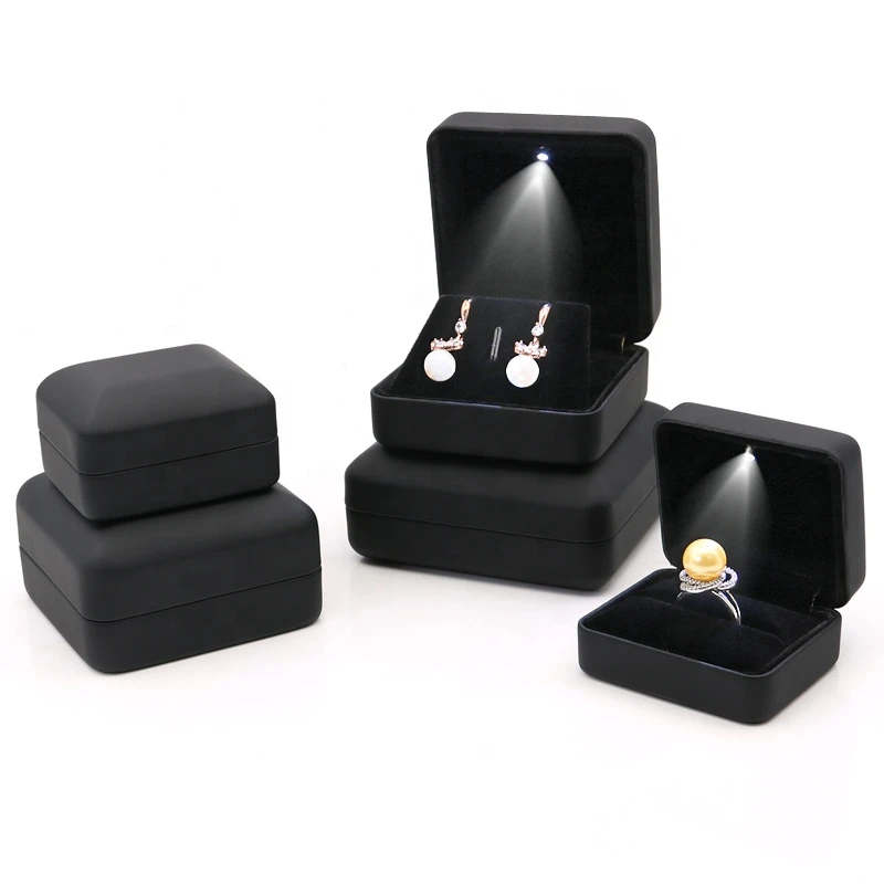 PU Leather Engagement Ring Box For Women Jewelry Pendant Box with LED Light Bracelet Jewellery Case Necklace Display Case