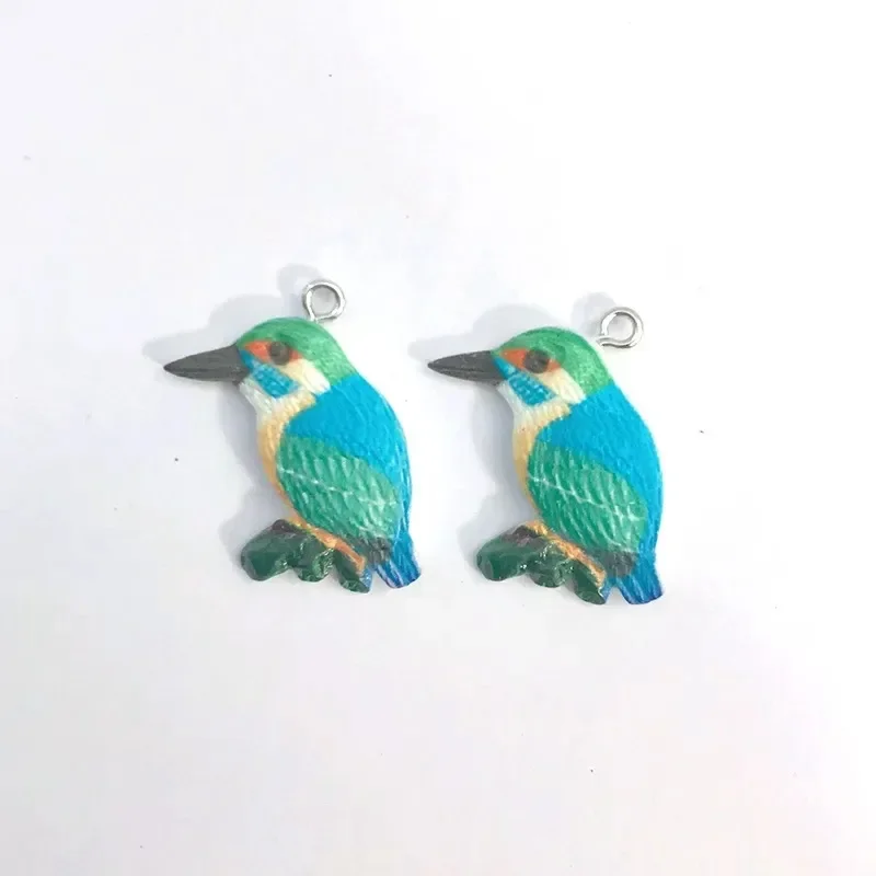 Colgante de resina con diseño de pájaro flocado en 3D, abalorio con diseño de dibujos animados de animales, gorriones estrellados, para bolso de teléfono, llavero, pendientes, joyería artesanal, 20 piezas