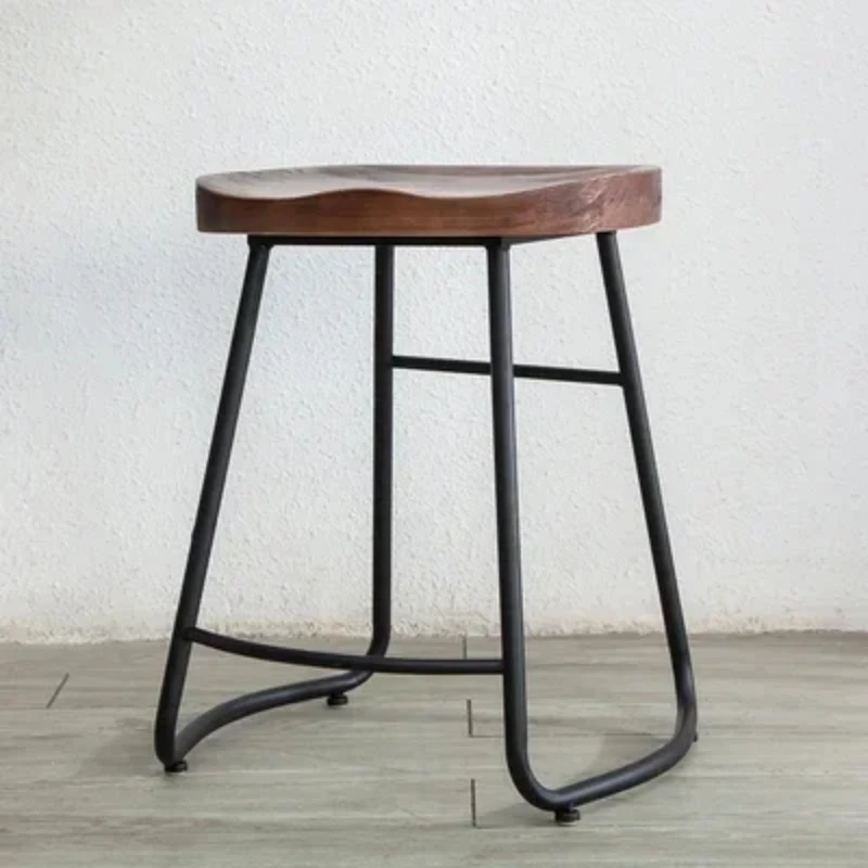 Sillas de Bar modernas y sencillas, taburete de hierro de patas altas para mostrador, asientos de madera maciza, silla de cocina, escena versátil, muebles para el hogar