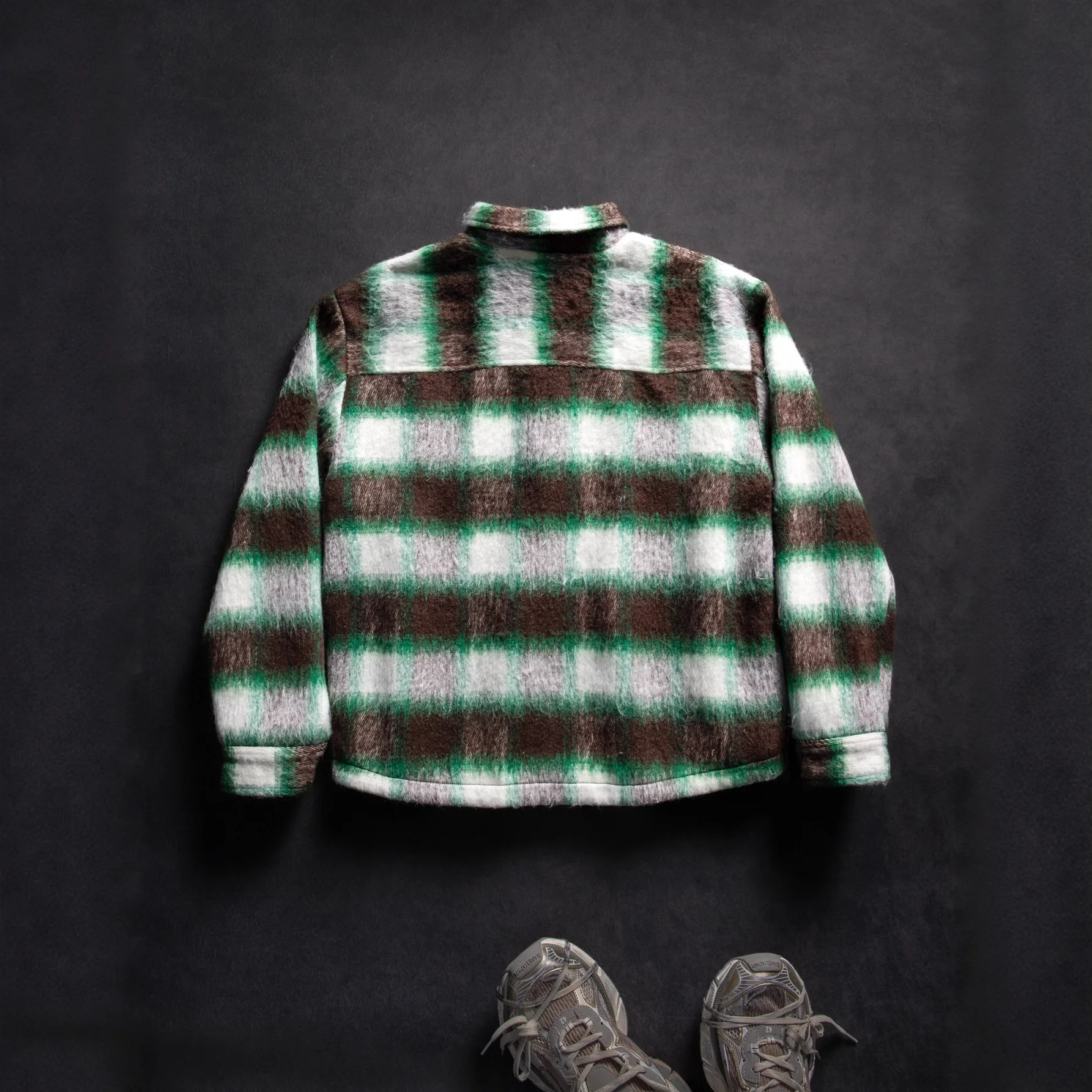 2026 Style Chongfeng V-neck Check Shirt for Men Winter High-end Casual Cozy Wool Jacket for Men Men's Shirt