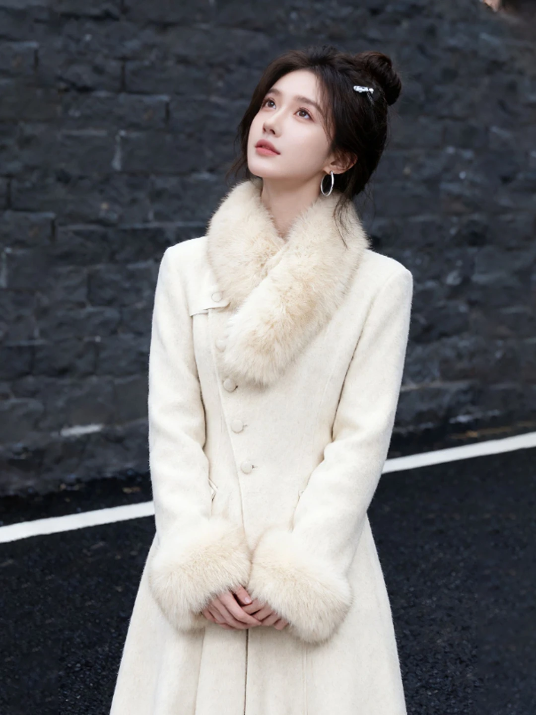 

Korean Sle Soft Ele Woolen Coat Slim Fit Waist Cinched Rich Girl's Coat Long Sve Soft Comfortable Fabric Commute Sui...