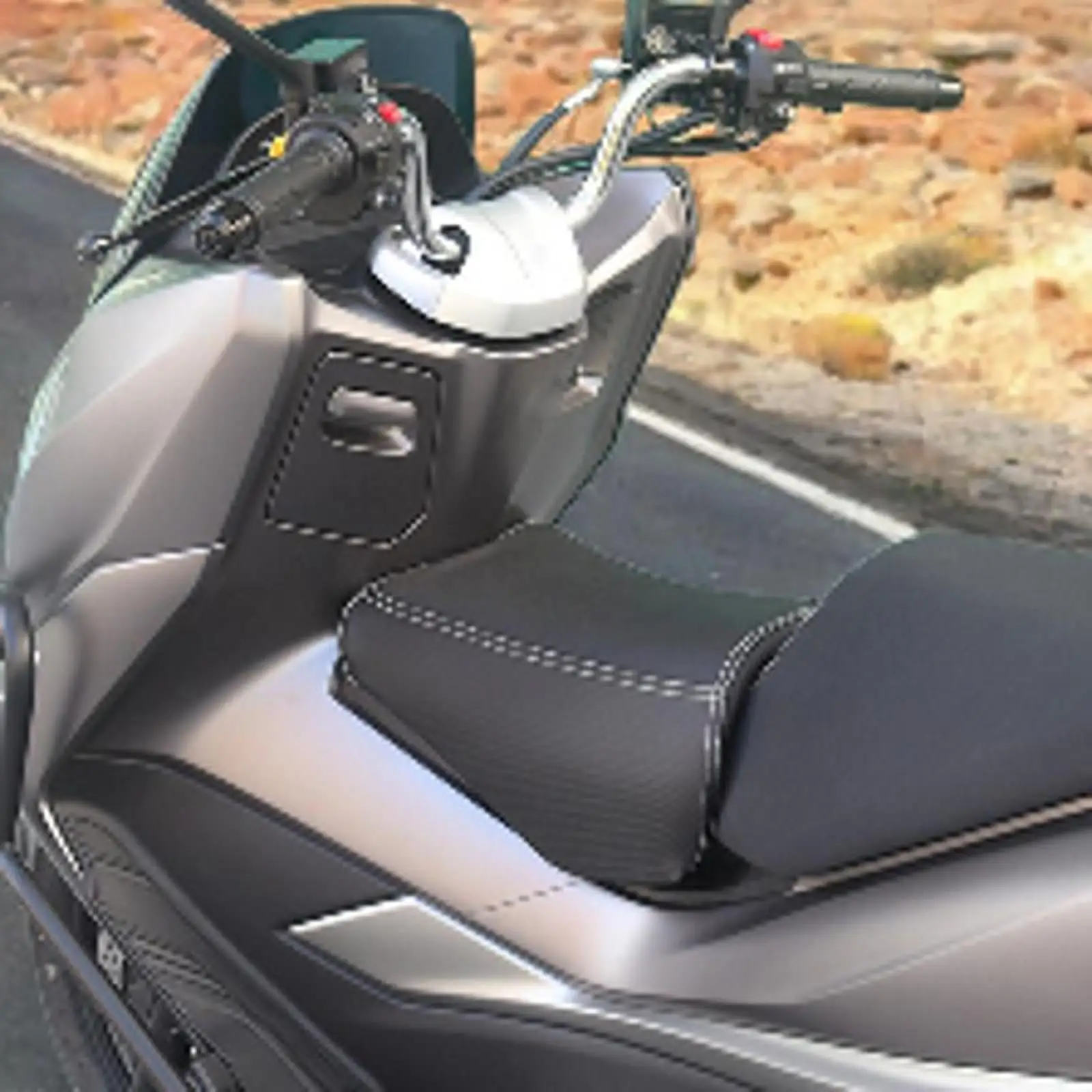 وسادة مقعد الطفل الأمامية للدراجة النارية من جلد البولي يوريثان مقاومة للماء وسادة ركوب طويلة ممتصة للصدمات لياماها NMAX155 #2