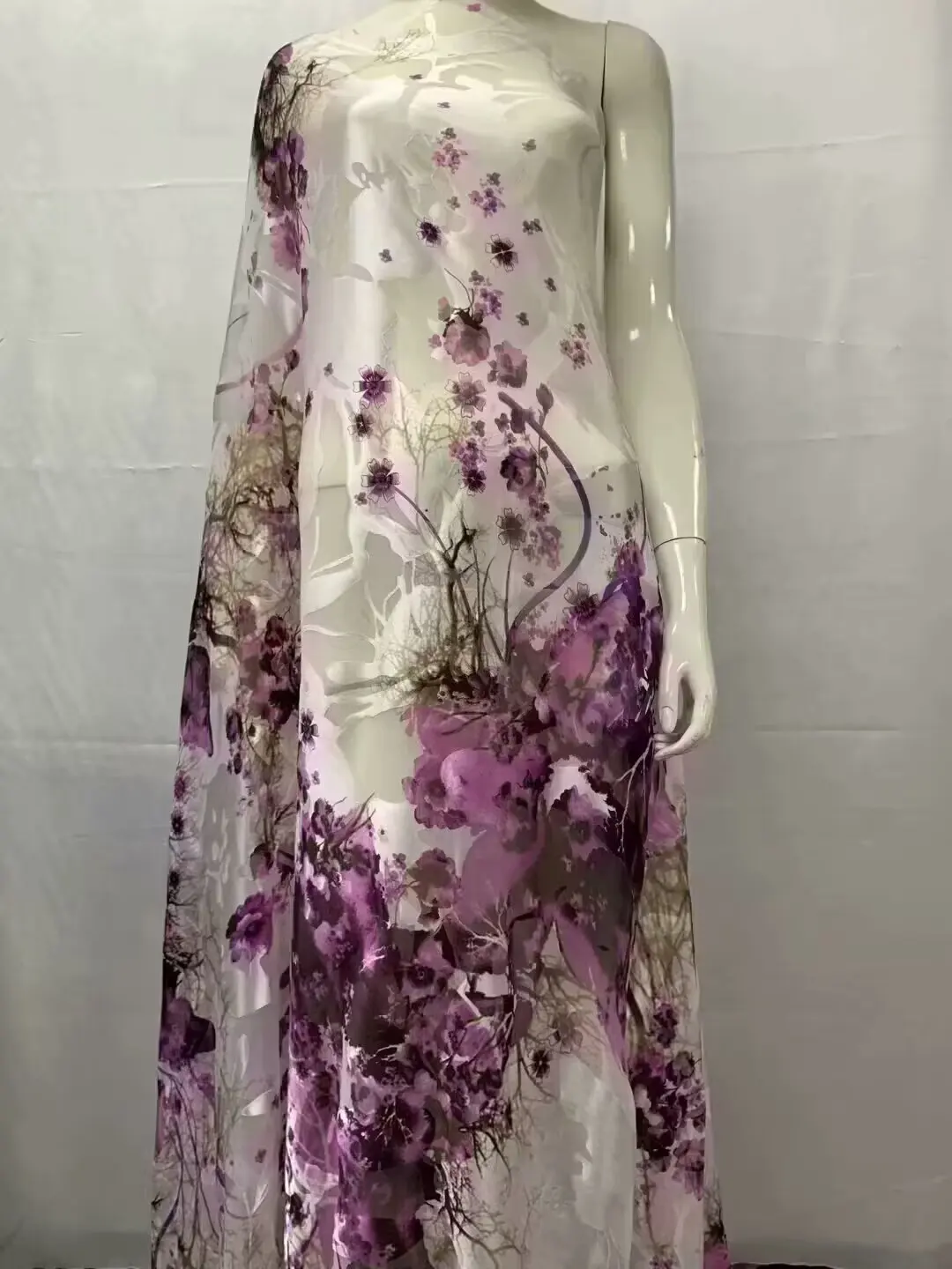 

High Quality 5yards Soft Comfort Mulberry Silk Fabric Stretch Satin Tissu Prints Summer Haute Couture Fabric for Dress L5-1104-3