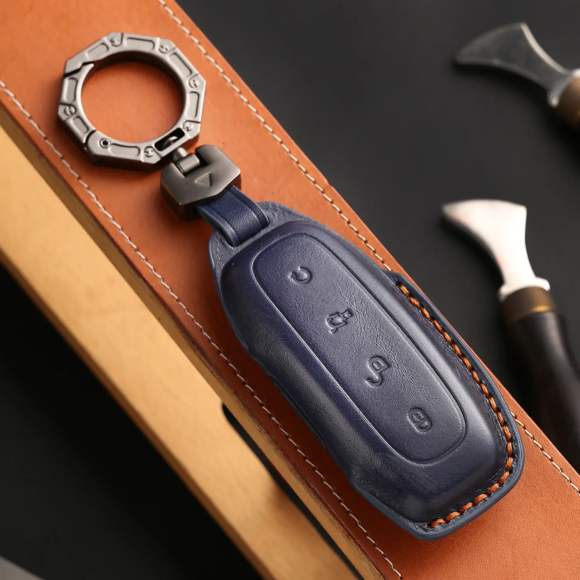 

1pc Leather Car Smart Remote Key Case Cover Shell Protector For Denza D9 DM-i 2022 2023 Car Styling Keychain Accessories