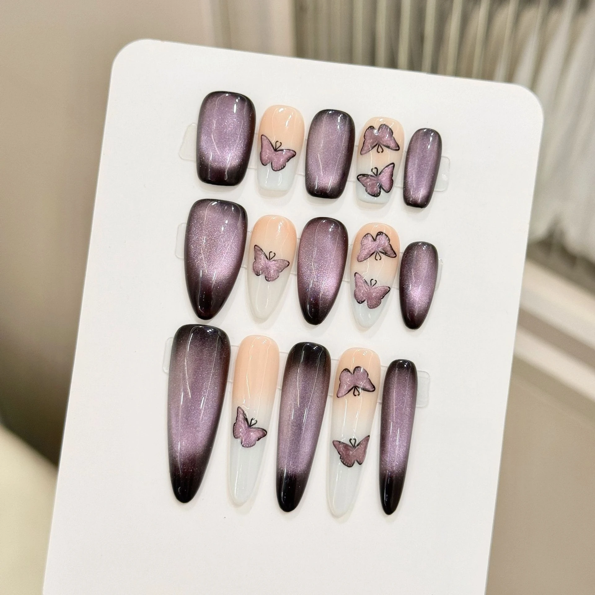 

10Pcs Cat Eye Dark Purple Bow Press on Nails Handmade Short Almond Fake Nails Pearl Glitter Diamond False Nail Art Tip