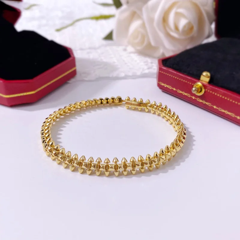 New European and American Fashion Bright Rivet Opening Palace Luxury Retro Bracelet