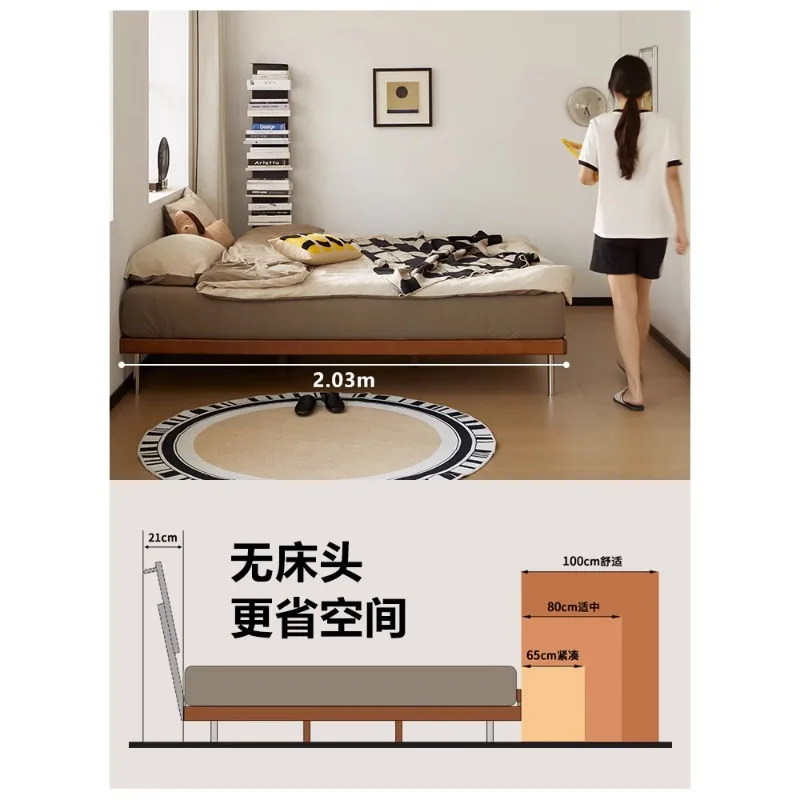 Cama doble medieval nórdica de madera maciza.