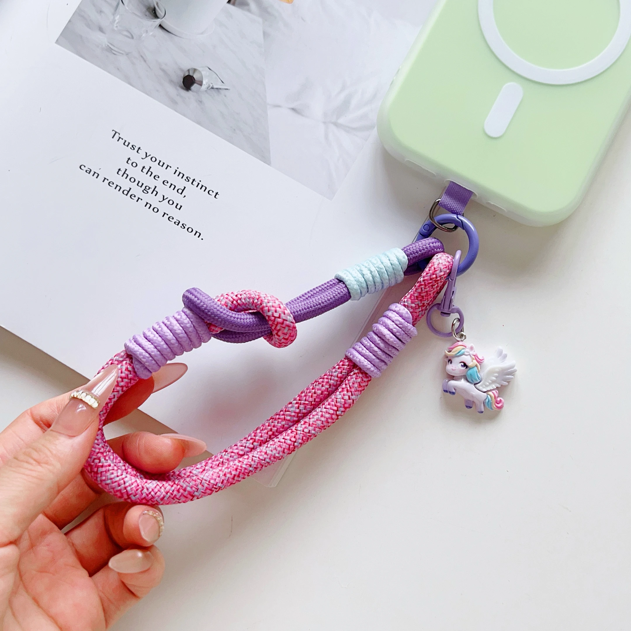 

Fancy Cartoon Phone Lanyard, Wrist Short Rope, Fashionable And Versatile Chain, Phone Case, Anti-Loss Lanyard, Phone Charm