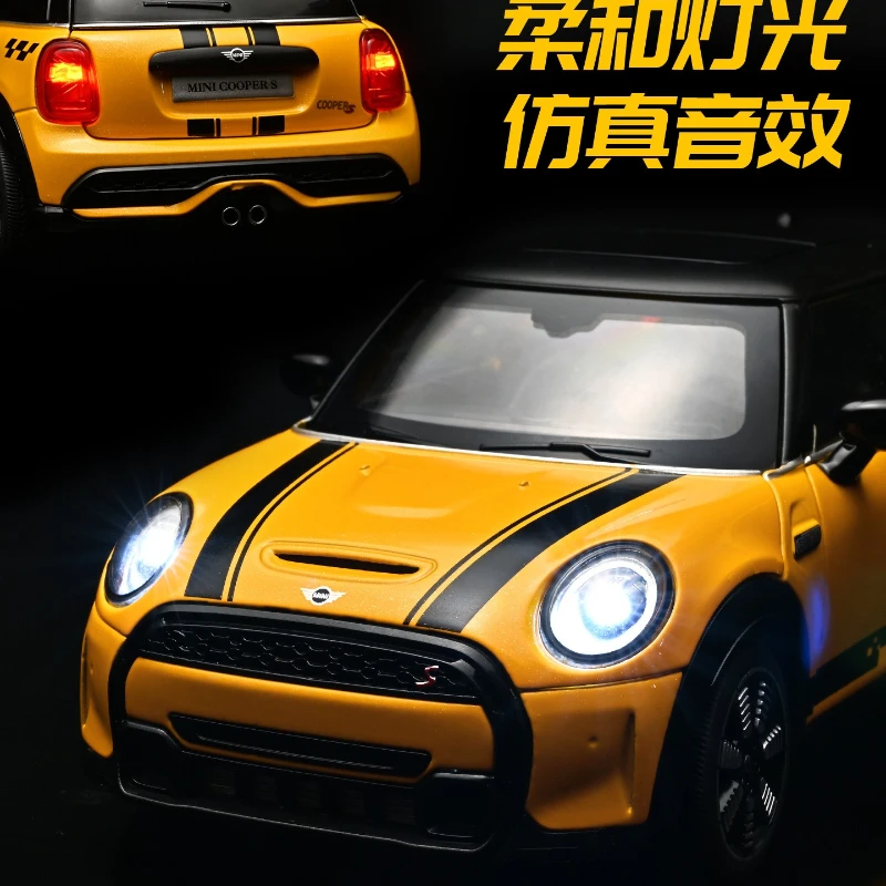 1:18 Mini Cooper S Alloy Car Diecasts Metal Classic Toy Model with Pull Back Function Vehicles for Gifts