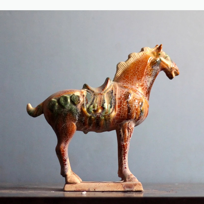 Retro Ceramic Horse Statue Desk Decoration Modern Artwork Porcelain Animals Sculpture Ornaments Room Aesthetic Decor