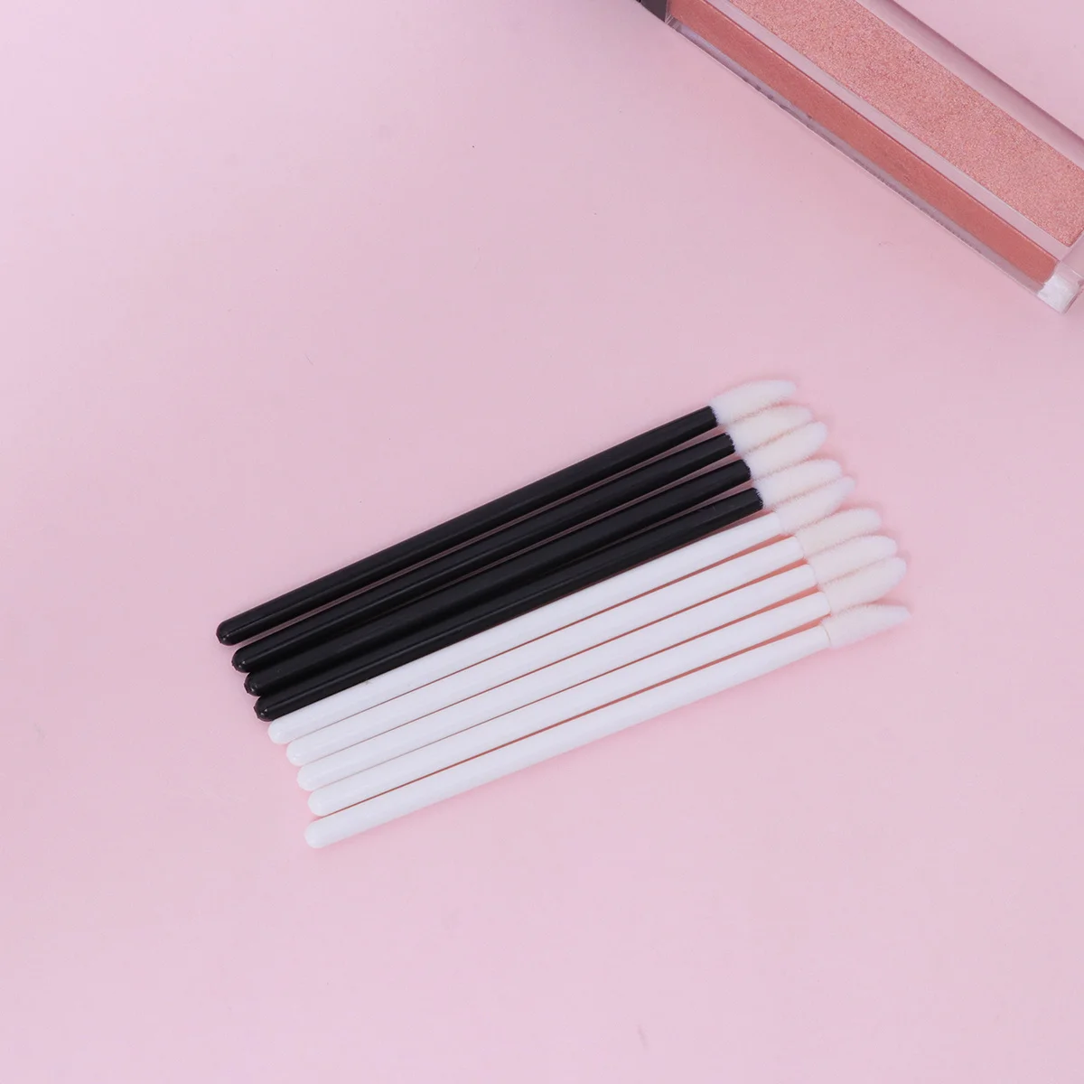 

200Pcs Disposable Lipstick Applicator Brushes Flocked Tip Design for Smooth Uniform Lip Color Tool Dual