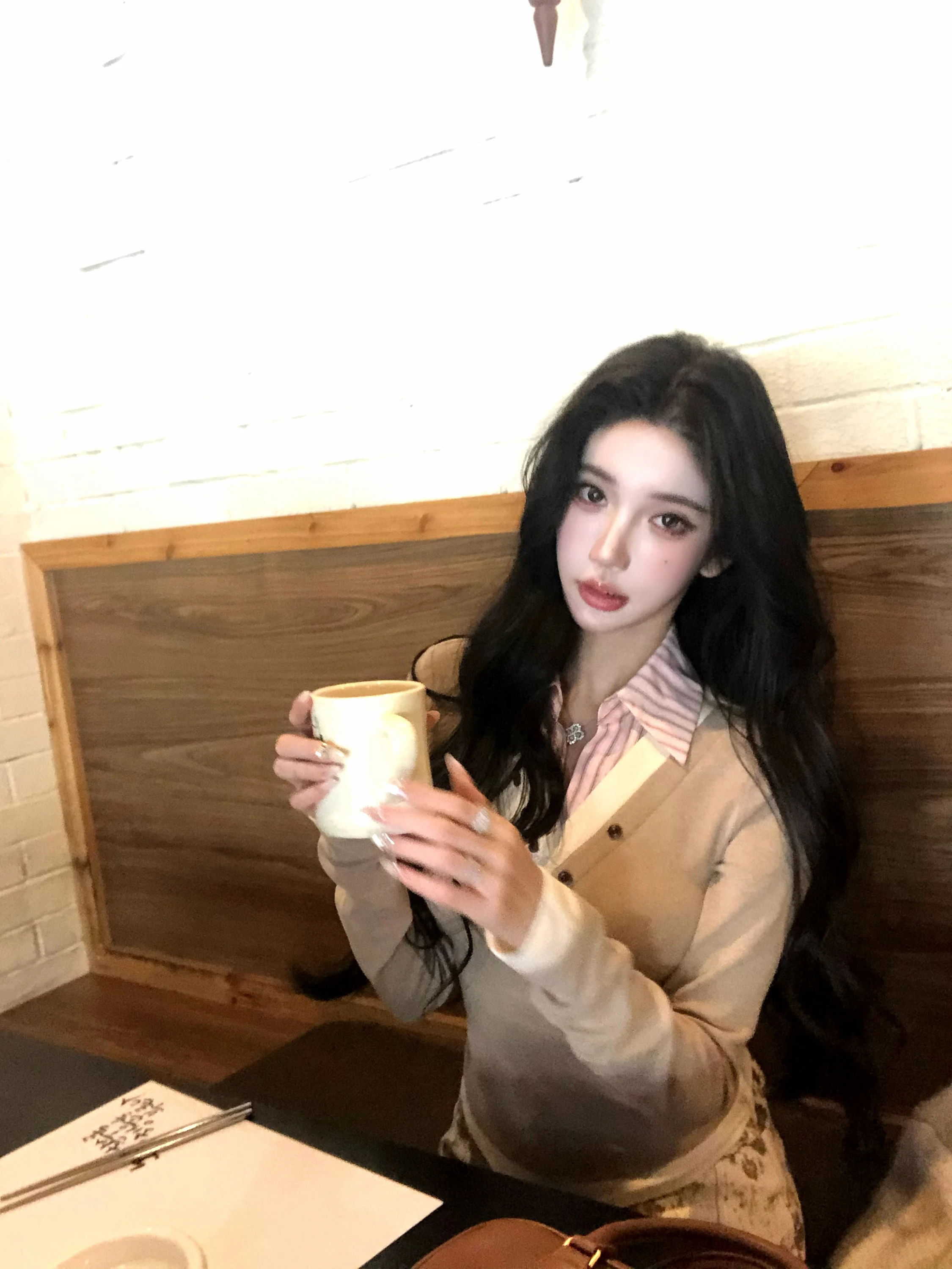 

Barb Chill Ne Knitted Long Sve Women's T-irt Korean Sle Spring New Design Fake Two-Piece Cotton Blend Faion