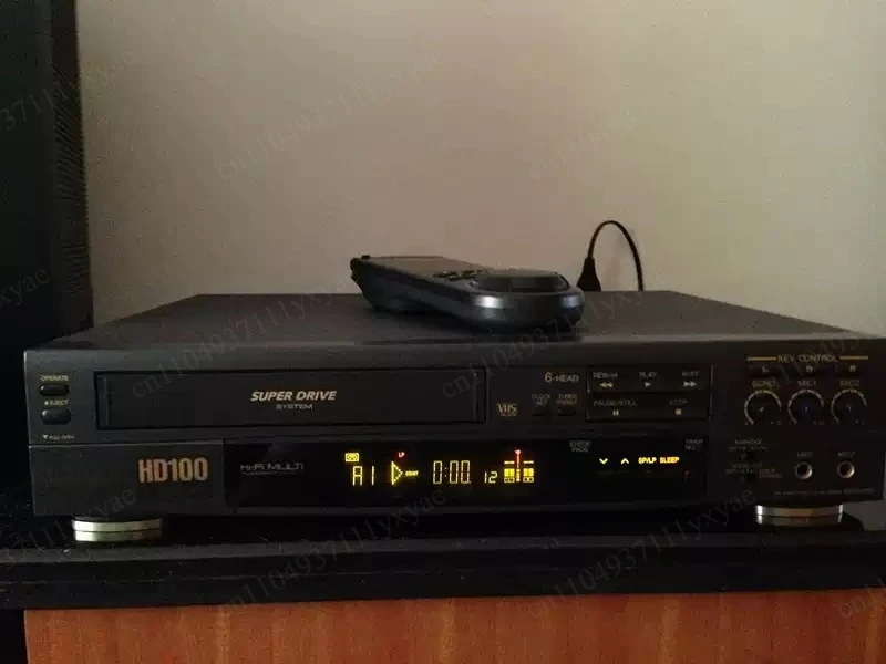 1pcs 80% New / VHS to Digital Converter HD82/HD 100 Video Recorder Transfer Videos to USB Drive Play on TV PC