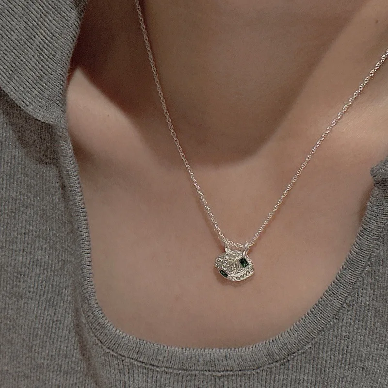 S925 Sterling Silver Korean Version Niche Design Sense Retro Simple Zircon Necklace  Simple Collarbone Chain Wholesale