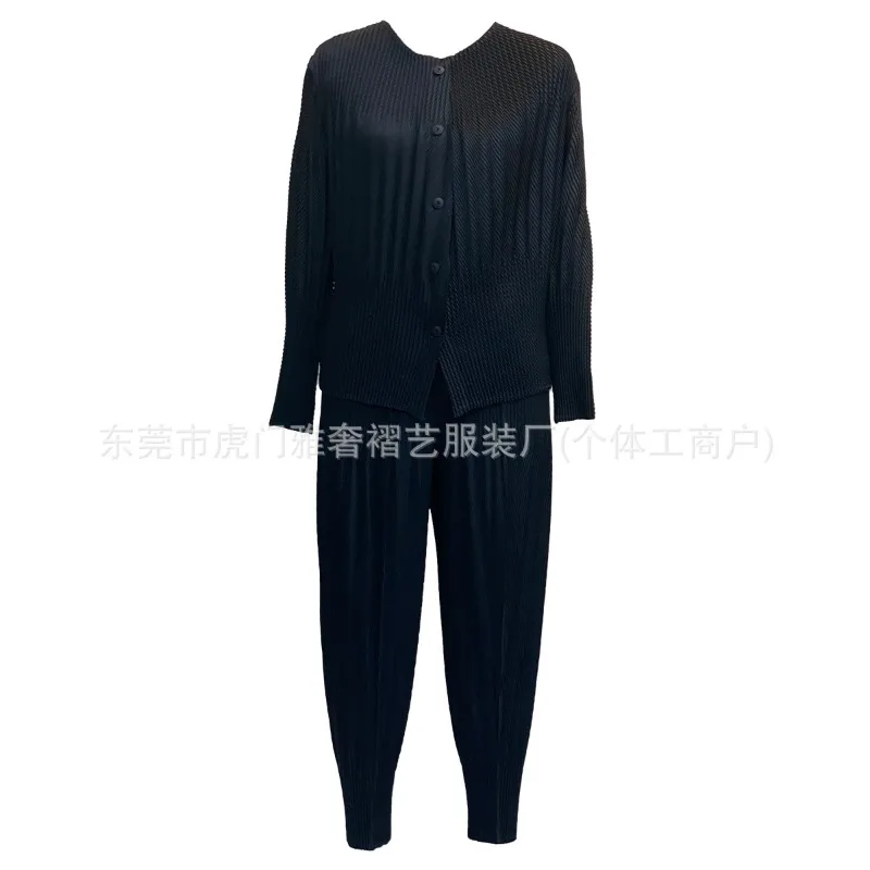 Miyake Pleated Pants Set 2025 Fall New Dragon Scale Pleated 2-piece Round Neck Long-sleeved Thin Cardigan Calf Pants Harem Pants