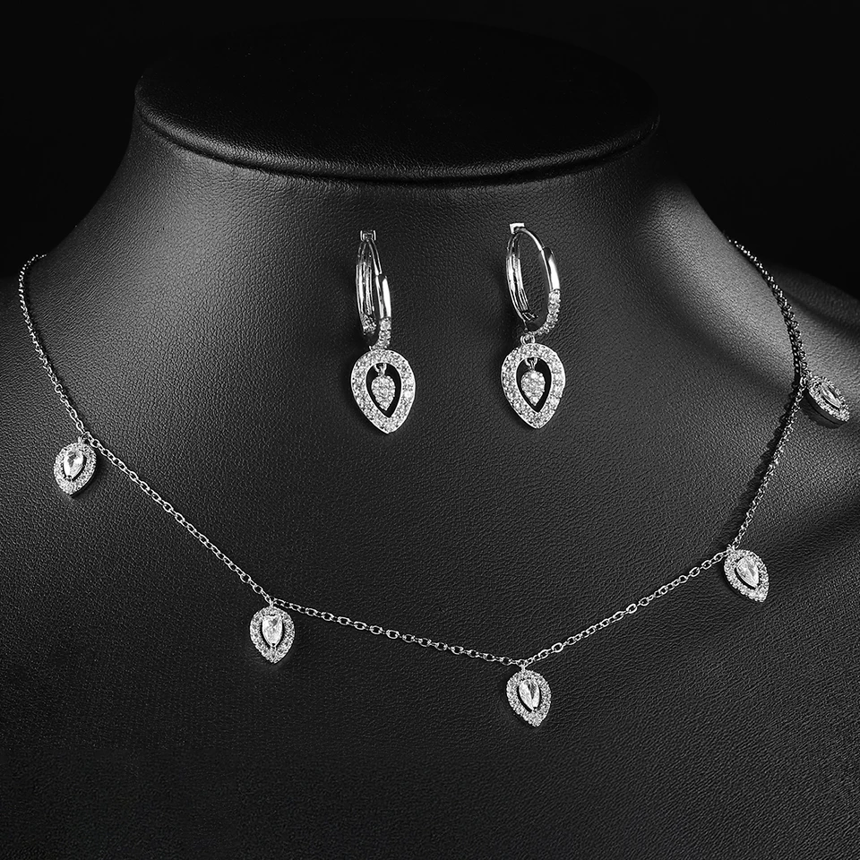 ZAKOL Silberfarbenes, glänzendes Zirkonia-Blatt-CZ-Anhänger-Halsketten-Ohrring-Set für Damen, exquisites Luxus-Schmuckset, Geschenk – Detail 2