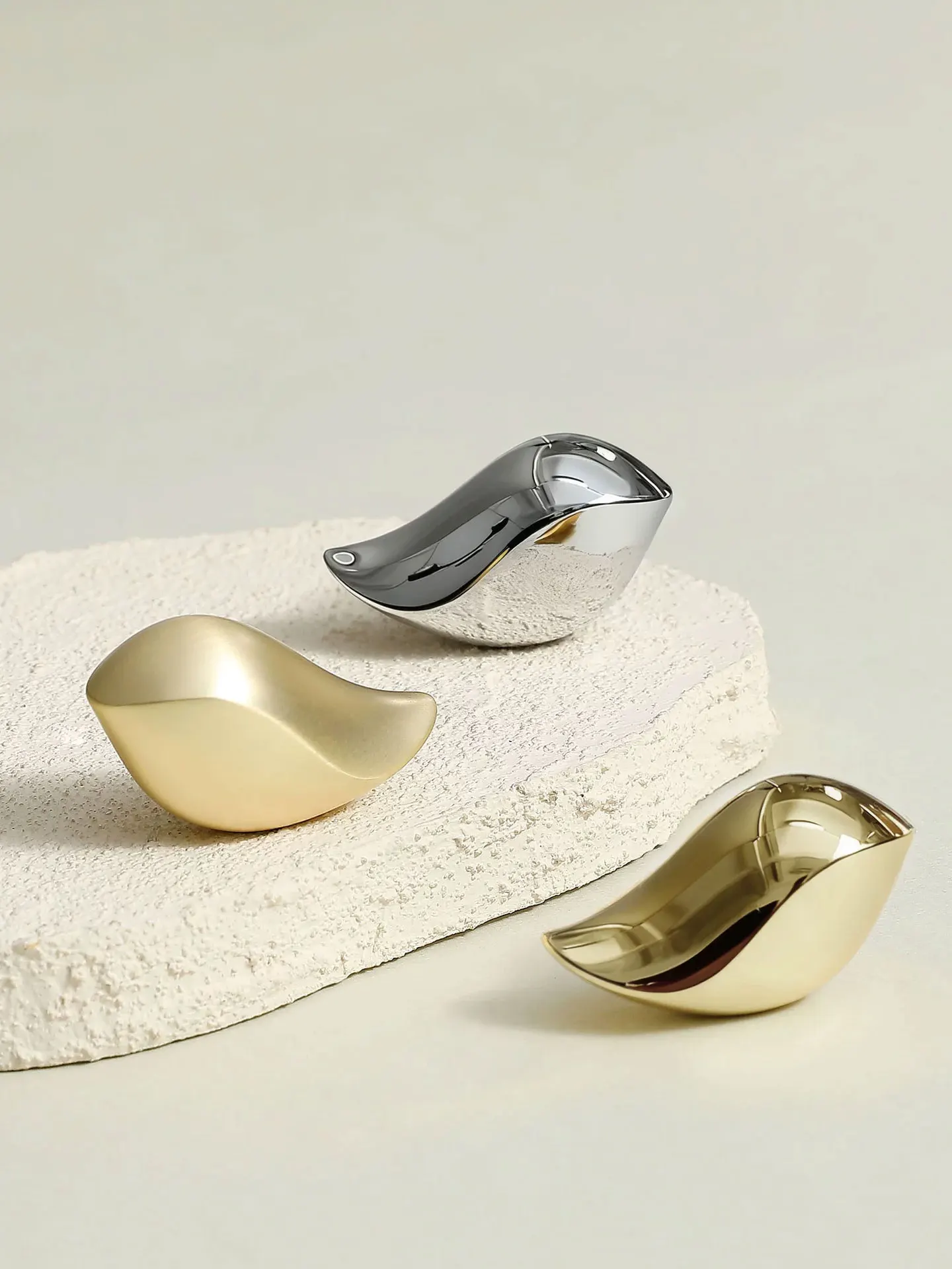 Creative Cute Bird Cabinet Handles Bright Chrome,Gold,Brushed Gold Drawer Knobs for Children's Room Wardrobe Cupboard Pulls 1 pc