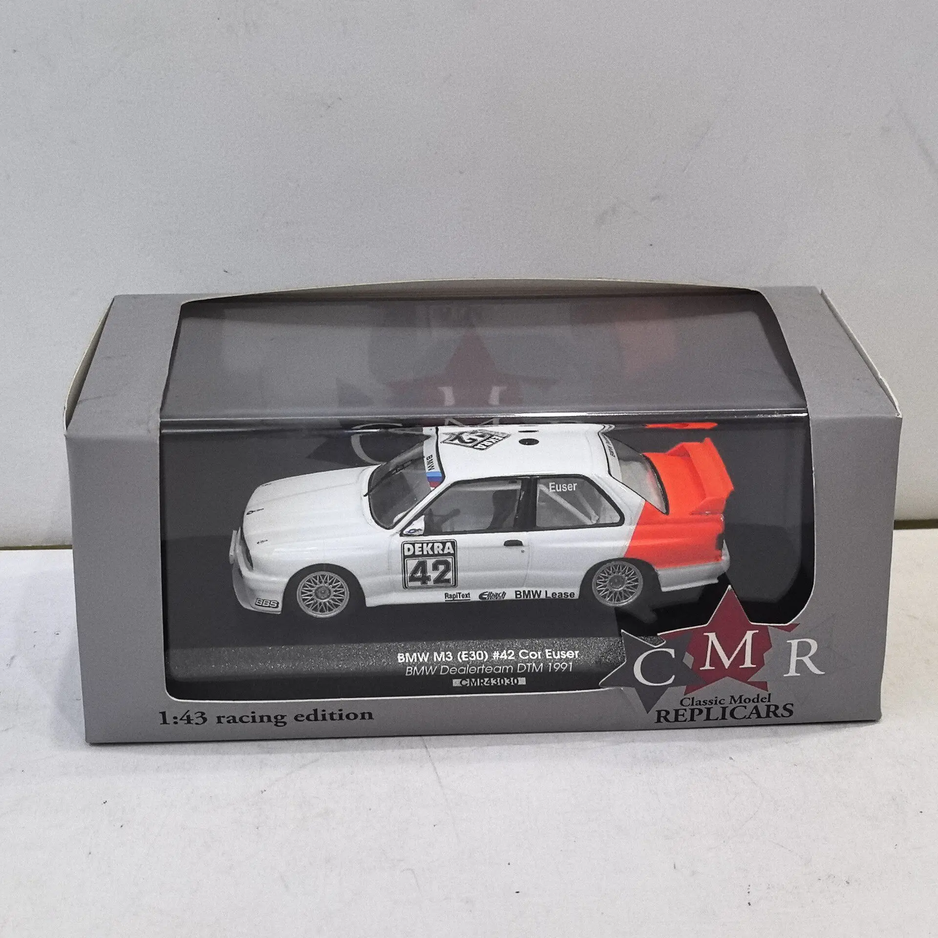 

Box Cracking Paint Surface Defects Diecast CMR 1/43 Scale BMW M3 E30 #42 1991 DTM Racing 33 Alloy Car Model