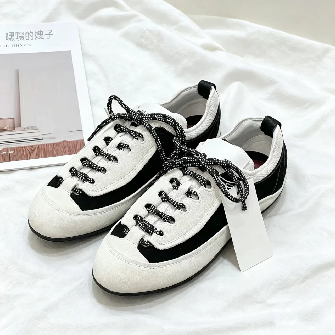 Women Color Block Sneakers Contrast Stitching Thick Laces Soft Canvas Non Slip Rubber Flat Sole Footwear For Ladies All Seasons