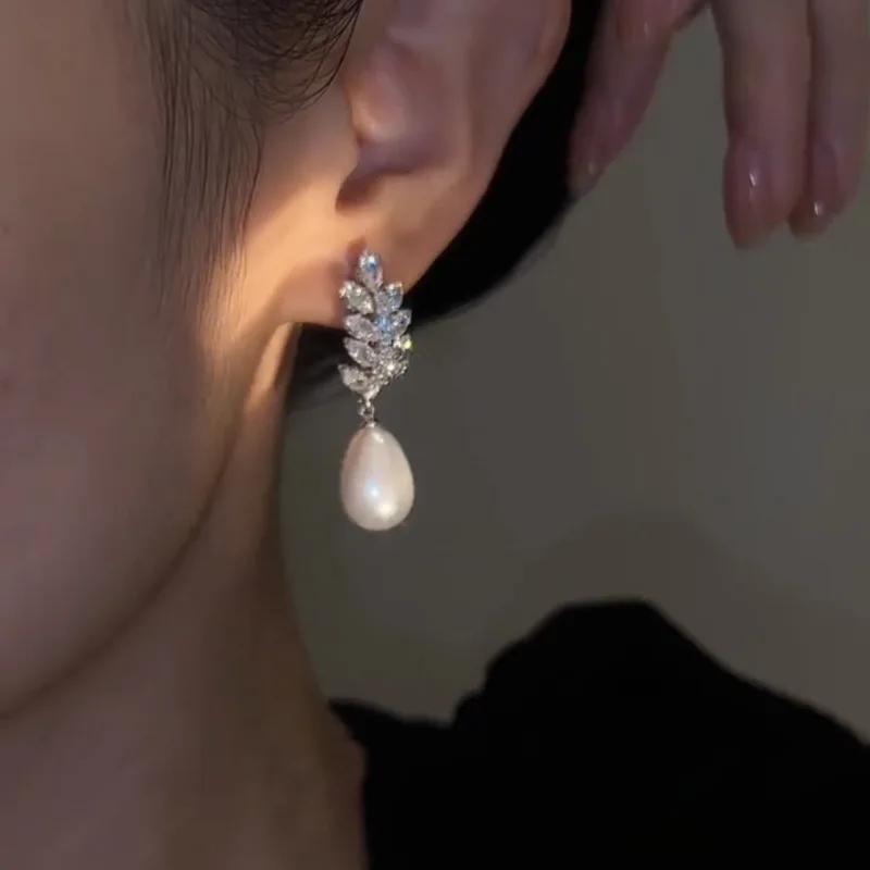 Leaf pearl earrings exquisite super shiny wheat ear water drop pearl earrings
