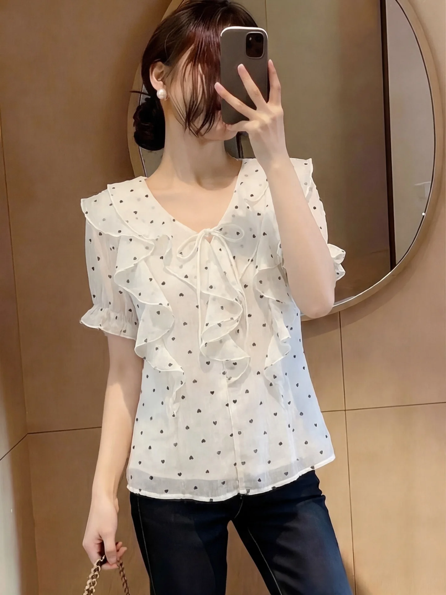 

Elegant Apricot Polka Dot Lace Trim Short Sleeve V-Neck Loose Fitting Summer Shirt for Women Korean Style City Walk Top