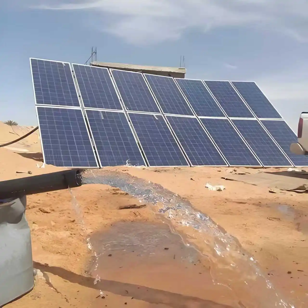 رأس مضخة الآبار العميقة بالطاقة الشمسية مع وحدة تحكم MPPT لمعدل تدفق ري بستان الفاكهة الجبلية: 10 م 3 / عمق الرأس / الآبار: 198 م