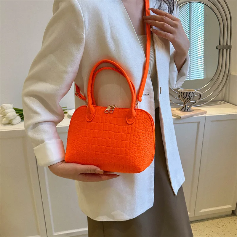 

Trendy Stone Pattern Felt Ocean Shell Bag 2025 New Summer Ocean Design Texture Korean Edition Handheld Women's Bag
