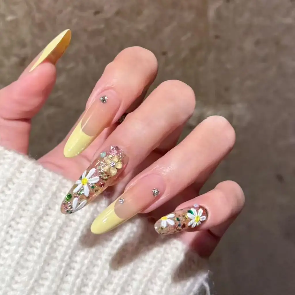 

New Pure Hand-worn Nail Flower Milk Yellow Advanced Super Fairy Press on Nails Handmade Oval Nail Art