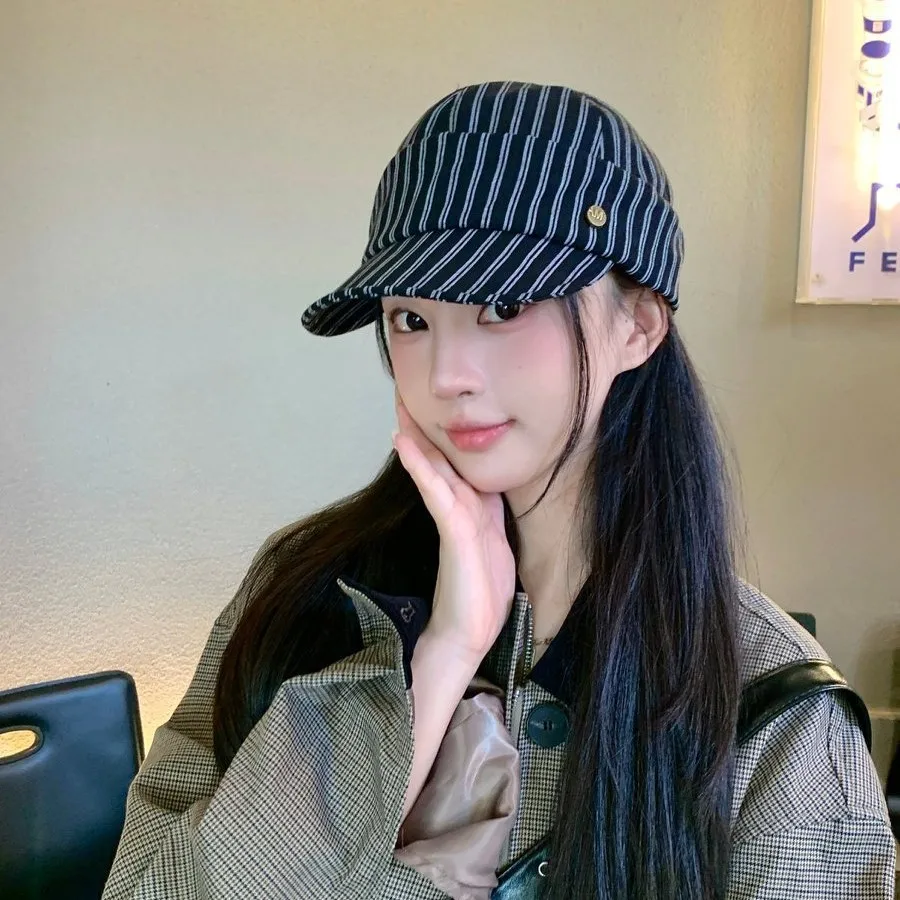 

Европейская модная полосатая мягкая кепка, женская весенне-осенняя нишевая кепка в британском стиле, универсальная маленькая повседневная шляпа художника для лица