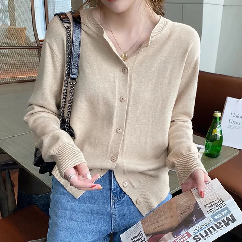 

Knitwears White O-Neck Knitted Sweater Women Cardigans New Long Sleeve Knit Sweater Cardigan Women Tops Sueter Feminino Q822