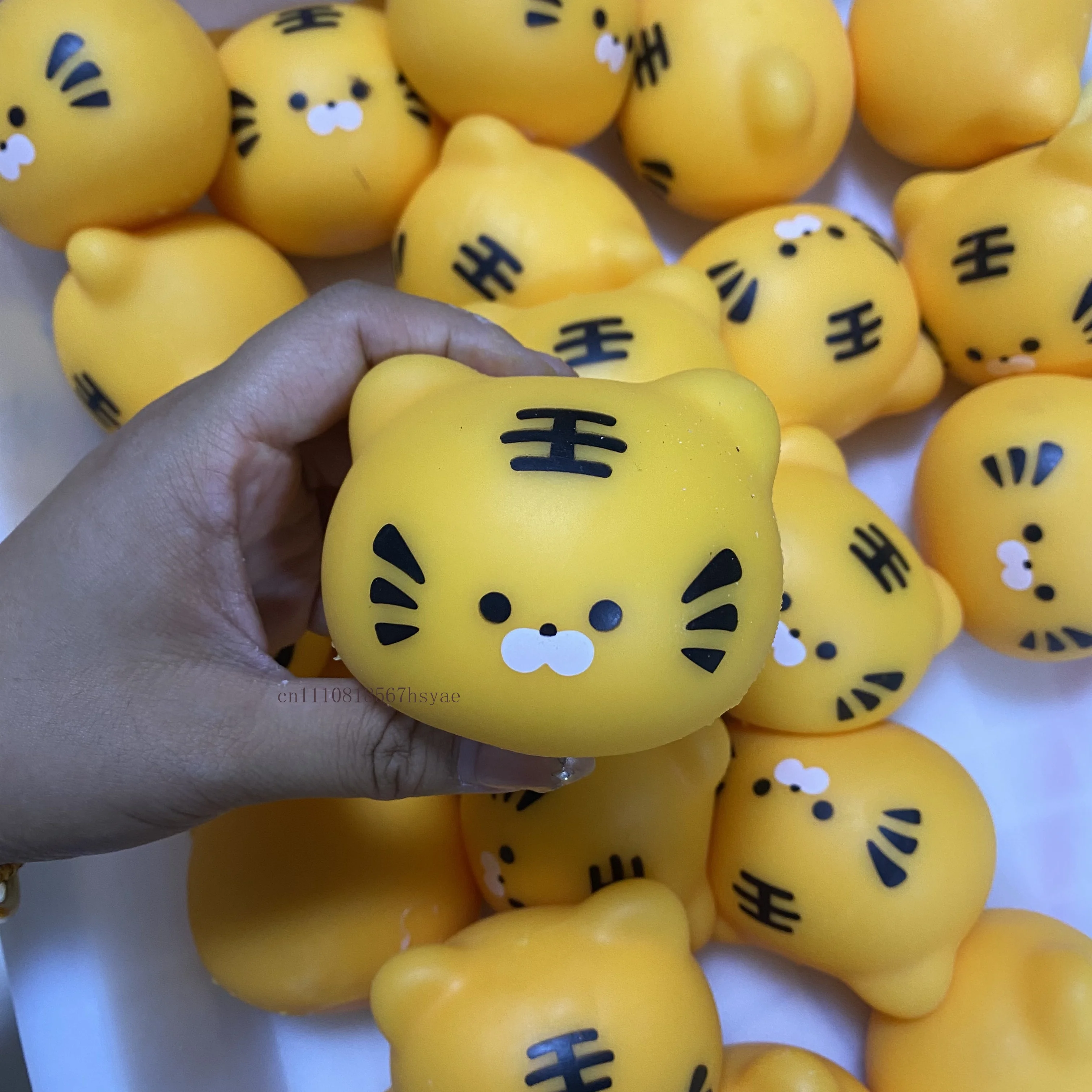 Mini Niedlicher Kleiner Tiger Knuspriger Quetschball Runde Blöcke Gefüllt ASMR Anti-Stress Handentspannung Geschenk Spielzeug – Detail 2