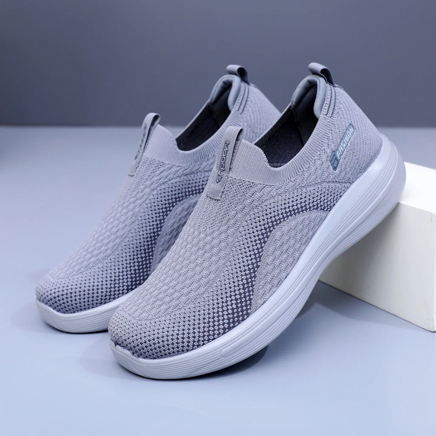 Men's Flying Mesh Knit Slip-on Shoes Breathable Mesh Thick Sole Lightweight Casual Walking Sneakers Outdoor Footwear