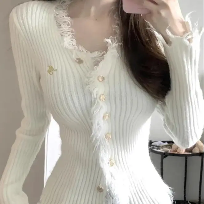 

Knitted Top Elegant V-Neck Slim Style Women Early Autumn New Smooth Silhouette Cardigan Bottoming Top