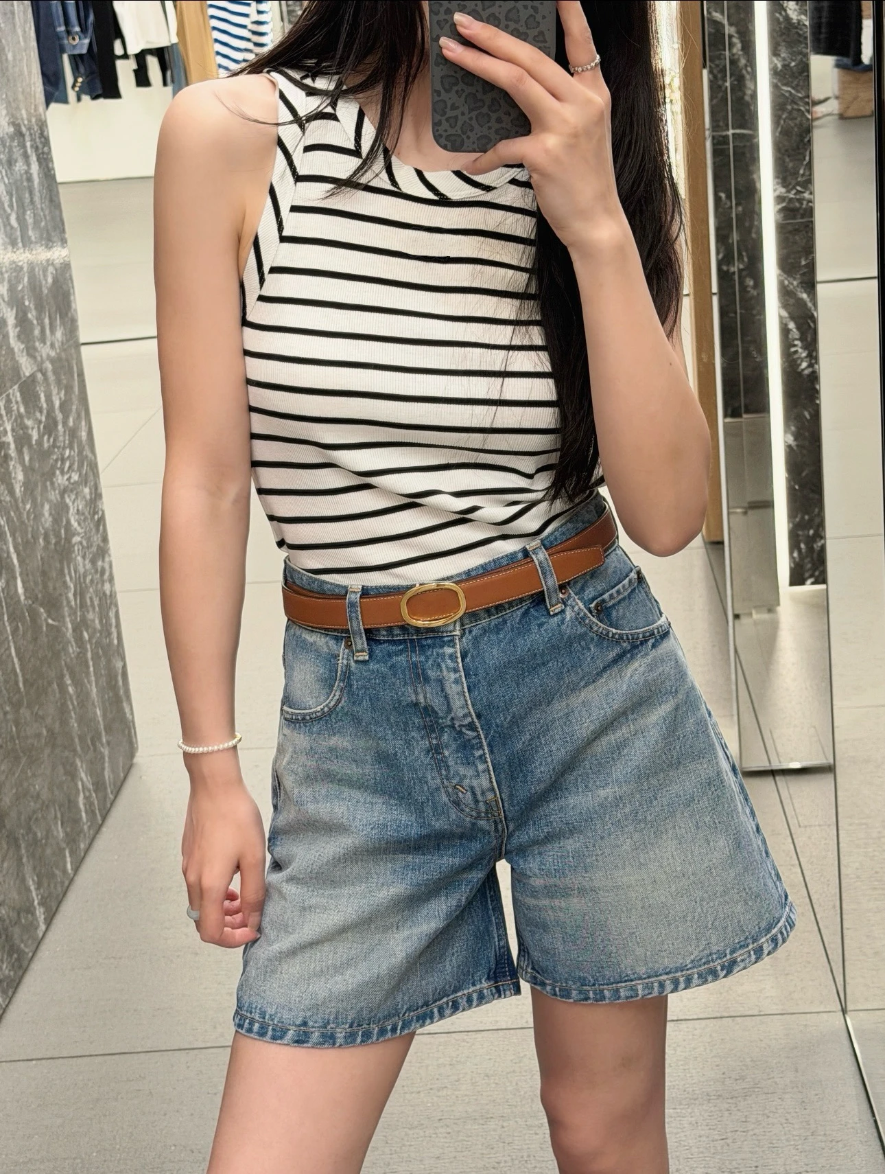 Camiseta Sem Mangas Feminina MOSA Série Double C, Clássica com Bordado , Listras Pretas e Brancas, Moda Primavera Verão
