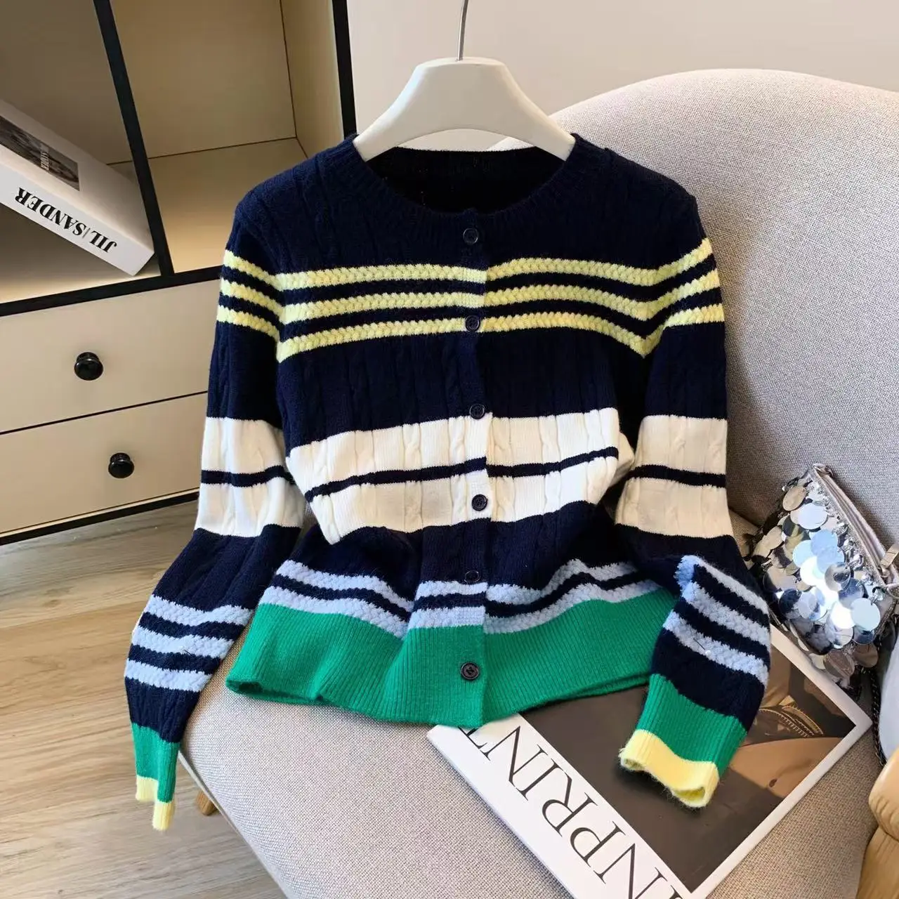 

Женский однобортный вязаный кардиган в полоску в стиле ретро с пряжкой, модное женское осеннее вязаное тонкое пальто с длинными рукавами для молодых девушек