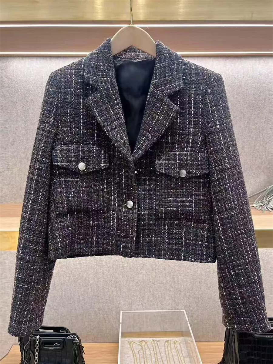 

Retro Brown Metal Wire Thiened Tweed ort Coat Fem Faionable Suit Collar Jaet Polyester Fiber Long Sve Button Cl...