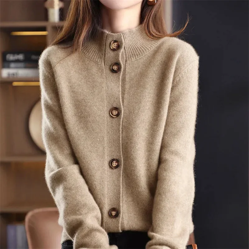 Otoño Invierno nuevo cuello alto cárdigan de punto sólido Chaqueta corta suelta versión coreana de las mujeres suéter de manga larga top Casual
