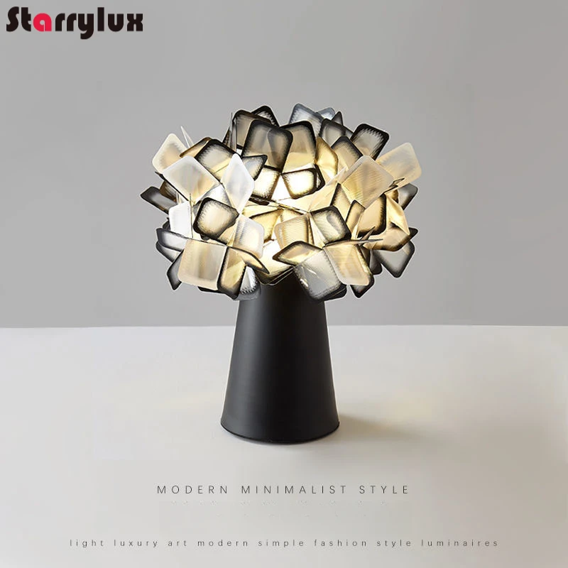 Italian Designer Flower Table Lamp Modern Bedside Light Creative Blossom Decor for Living Room