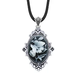 Vintage Flower Pendant Butterfly Plant Cameo Women Necklace Antique Silver Plated Gray Cameo Fashion Necklace