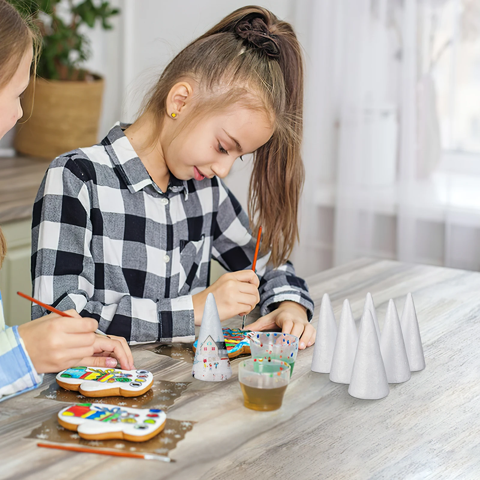 

12Pcs White Foam Cone Solid DIY Craft Supplies for Children Preschool Kindergarten Flower Arrangement Christmas Table