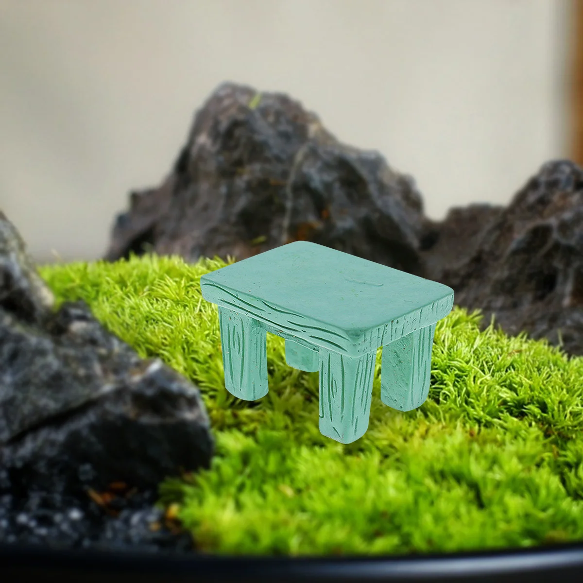 

Green Resin Miniature Stool Creative Moss Micro Landscape Accessory Plant Decor for Succulent Bonsai Garden Decoration
