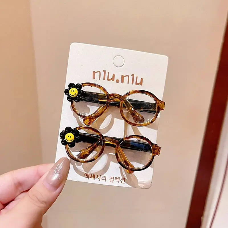 نظارات وجه مبتسم على طراز المصمم، دبوس شعر كرتوني مع مشابك جانبية، إكسسوار تصفيفة شعر جديد 2025، مشبك شعر مجعد للجبهة