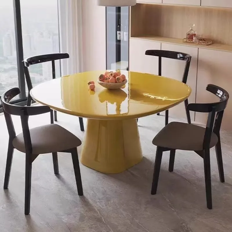 Low Price Italian Design Round Wooden Dining Table for Home or Restaurant Featuring Wood Table Top for Villa Use Coffee Shop Use