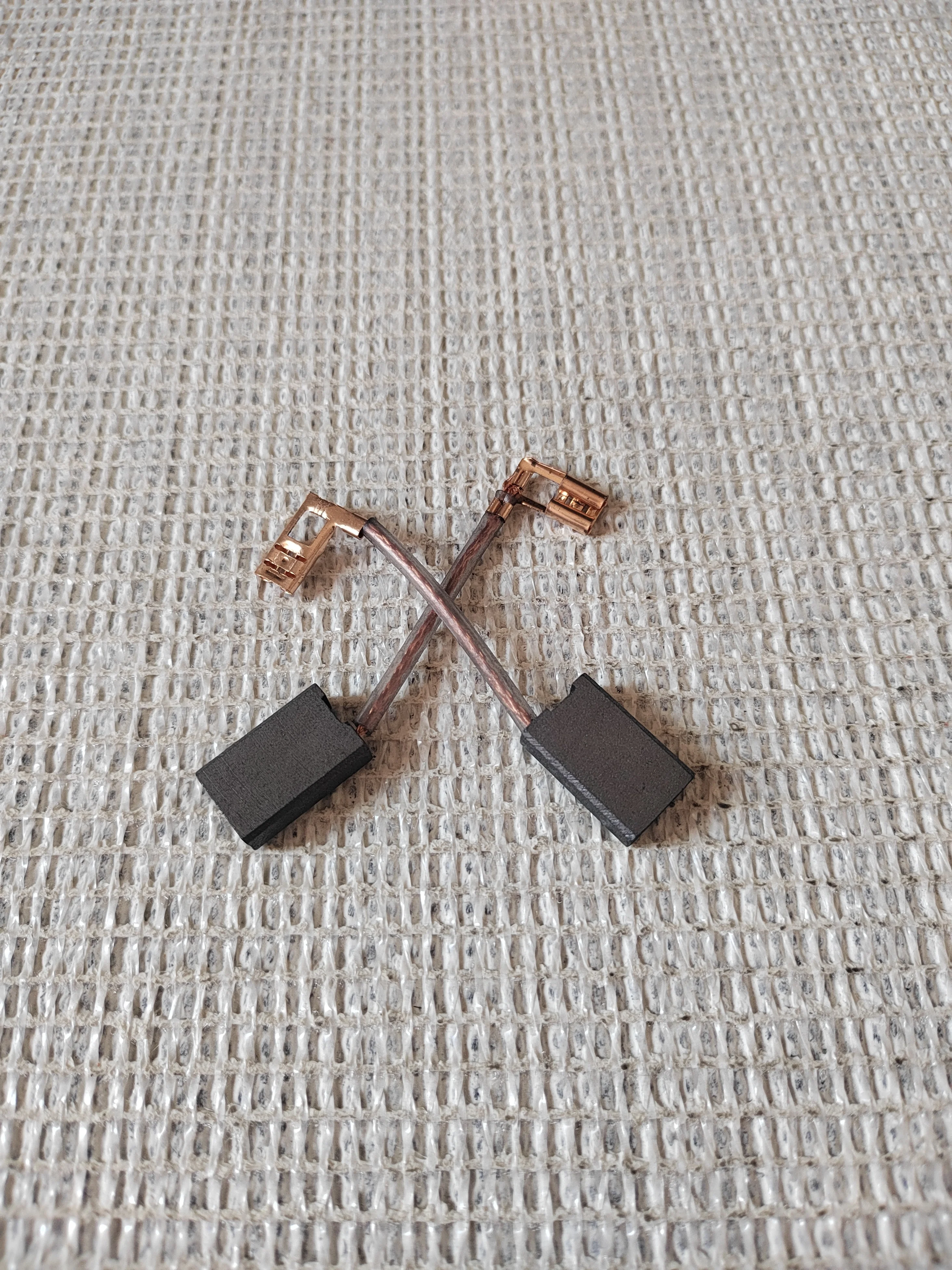 

Угольные щетки для двигателя беговой дорожки, 10 шт., 6*13*20 мм, различные спецификации, износостойкие 6X13X20MM