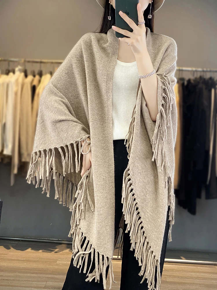 

2025 New Chic Women's Warm Soft Tassel Shawl 100% Merino Wool Autumn Winter Simple Casual Loose Elegant Basic Scarves